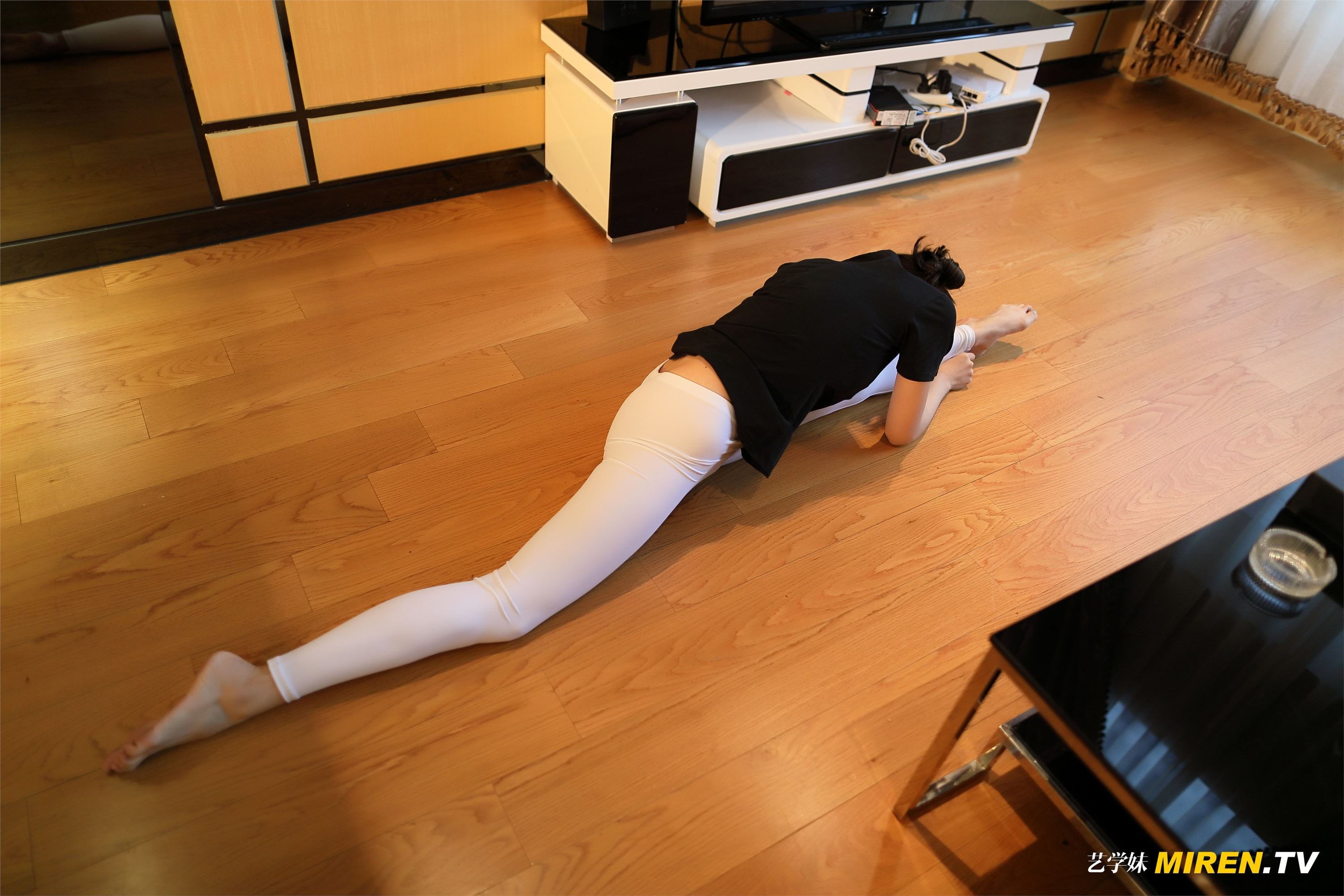 ROSI艺学妹 2020.01.07 NO.040